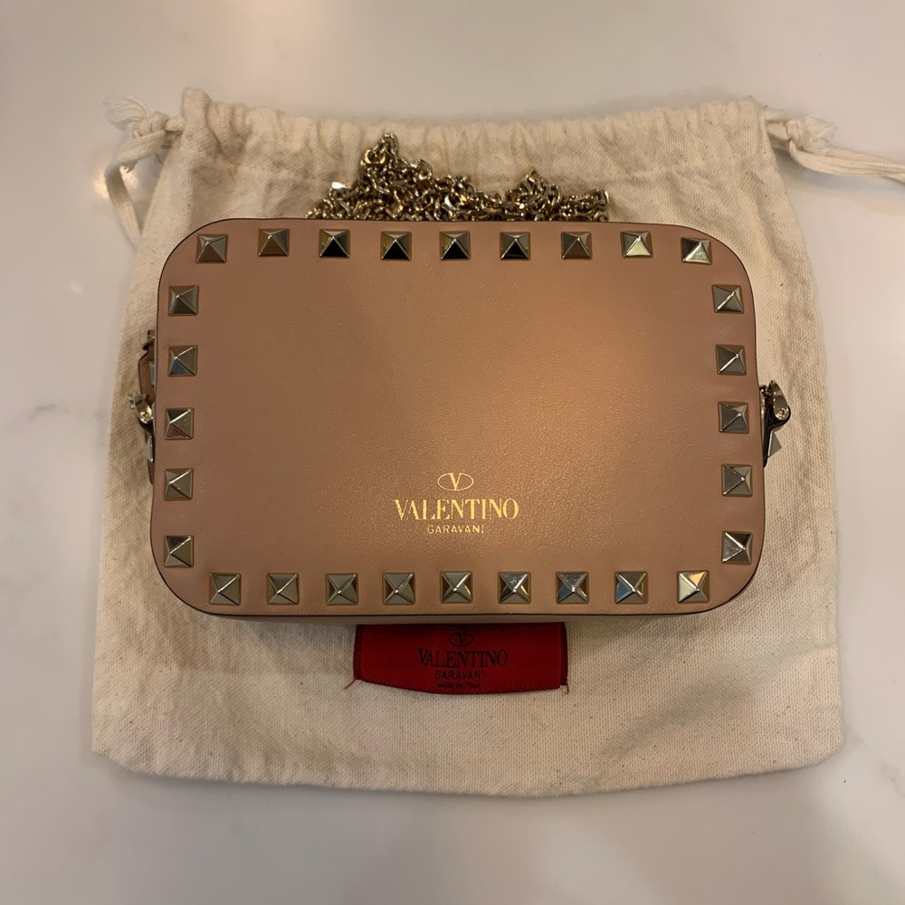 MINT Valentino Rockstud Chain Bag Poudre